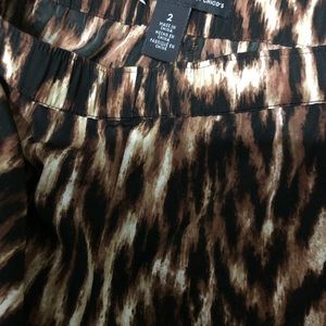 Chico's Brown and Black Cropped Pants with Dynamic Pattern